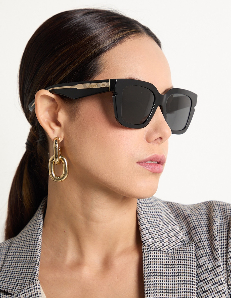 Lentes de sol Luxury Engraved Check para mujer 6